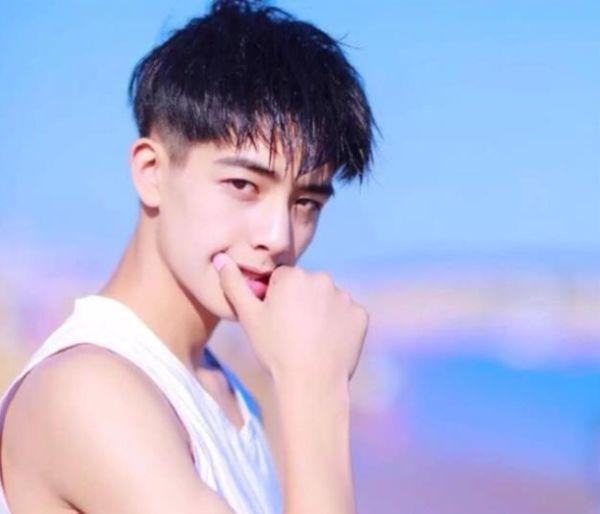 男孩子申请QQ小号89％是干这4件事男生：净说大实话